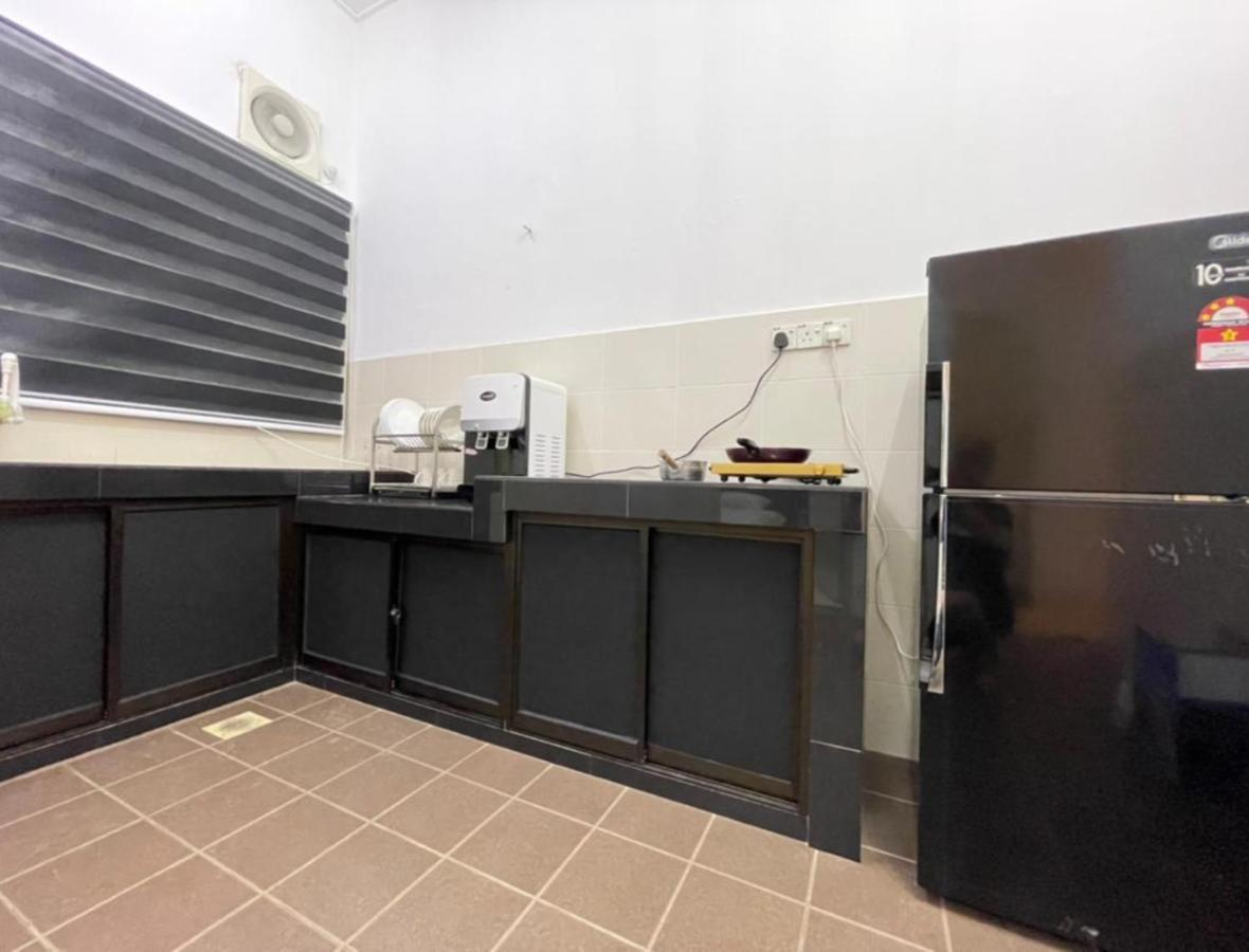 Villa Demuji 4Br 10Pax 3Min To Ecm Kcm, Ps4 Kuantan Exterior foto